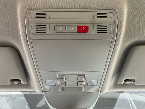 Used 2025 Volkswagen Taos S image 15