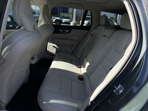Used 2026 Volvo V60 B5 Cross Country Plus w/ Protection Package Premier AWD/4WD image 32