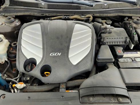 Used 2014 Kia Cadenza Premium w/ Luxury Package FWD image 22