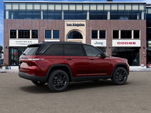 New 2025 Jeep Grand Cherokee Limited image 4