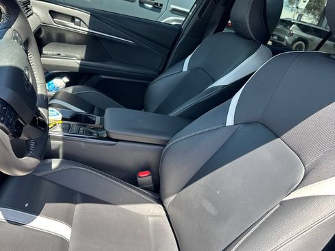 Used 2025 Toyota Camry SE w/ Convenience Package FWD image 4