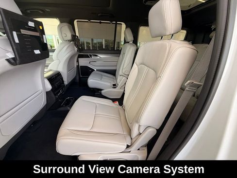 New 2026 Jeep Grand Wagoneer Limited AWD/4WD image 25