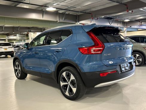 Certified 2023 Volvo XC40 B5 Plus w/ Driver Assist Package AWD/4WD image 4