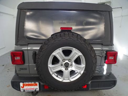 Used 2018 Jeep Wrangler Sport S image 15