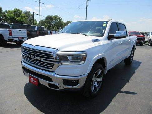 Used 2019 RAM 1500 Laramie AWD/4WD image 11