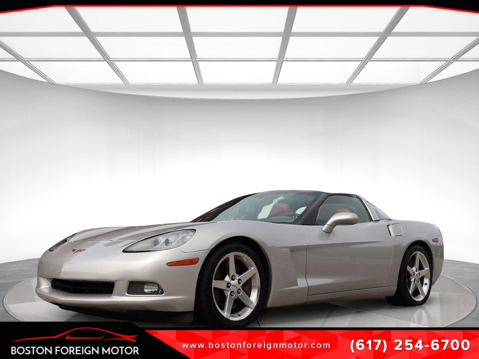 Used 2005 Chevrolet Corvette Coupe w/ Performance Handling Package RWD image 1