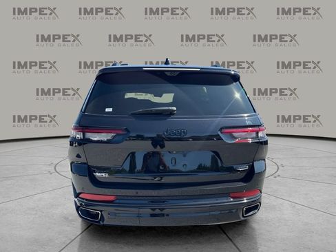 Used 2025 Jeep Grand Cherokee L Summit AWD/4WD image 4