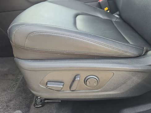 Used 2025 Kia Sportage EX FWD image 29