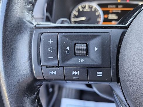 Used 2022 Nissan Pathfinder SV w/ SV Premium Package image 29