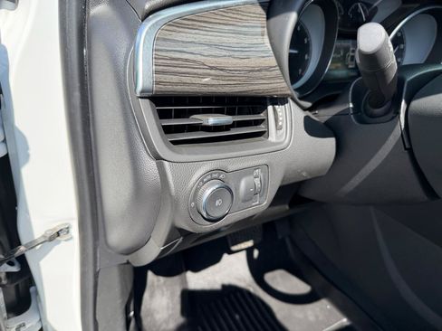 Used 2017 Buick Envision Essence AWD/4WD image 9