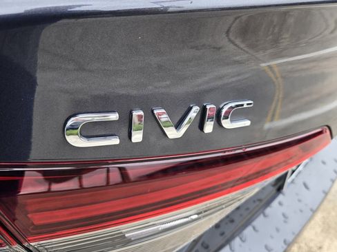 Certified 2025 Honda Civic Sport image 15