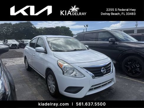 Used 2019 Nissan Versa SV FWD image 6