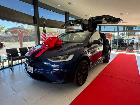 Used 2022 Tesla Model X AWD/4WD image 9