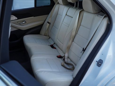 Used 2020 Mercedes-Benz GLE 350 w/ AMG Line Exterior image 23