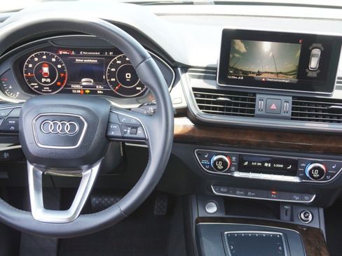 Used 2019 Audi Q5 2.0T Premium Plus w/ Premium Plus Package AWD/4WD image 31