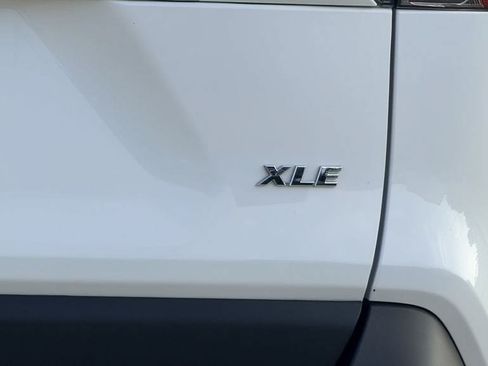Used 2025 Toyota RAV4 XLE FWD image 10
