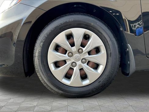 Used 2016 Hyundai Accent SE FWD image 30