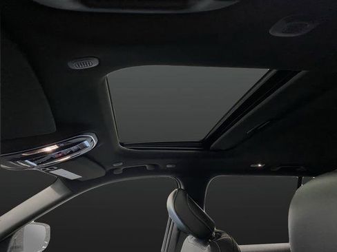 New 2026 Jeep Grand Cherokee Altitude AWD/4WD image 7