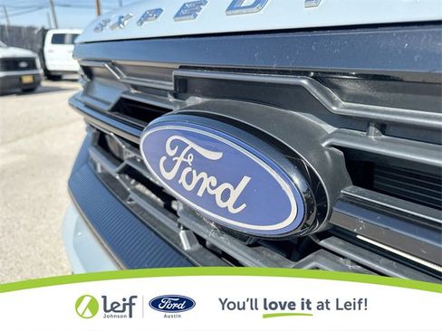 Used 2025 Ford Expedition Active image 34