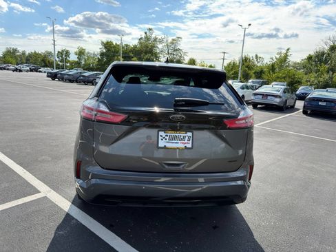 Used 2024 Ford Edge SE w/ Black Appearance Package AWD/4WD image 5
