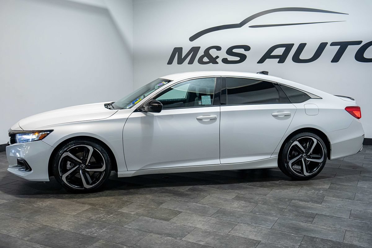 Used 2022 Honda Accord Sport image 3