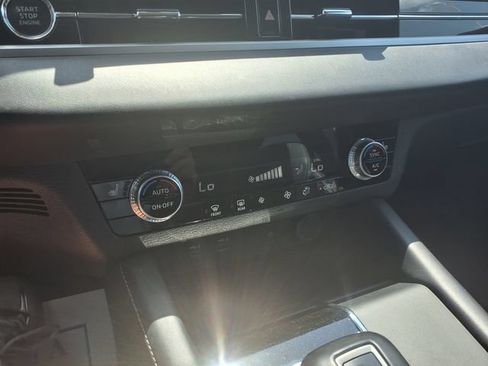 Used 2024 Mitsubishi Outlander SE FWD image 31