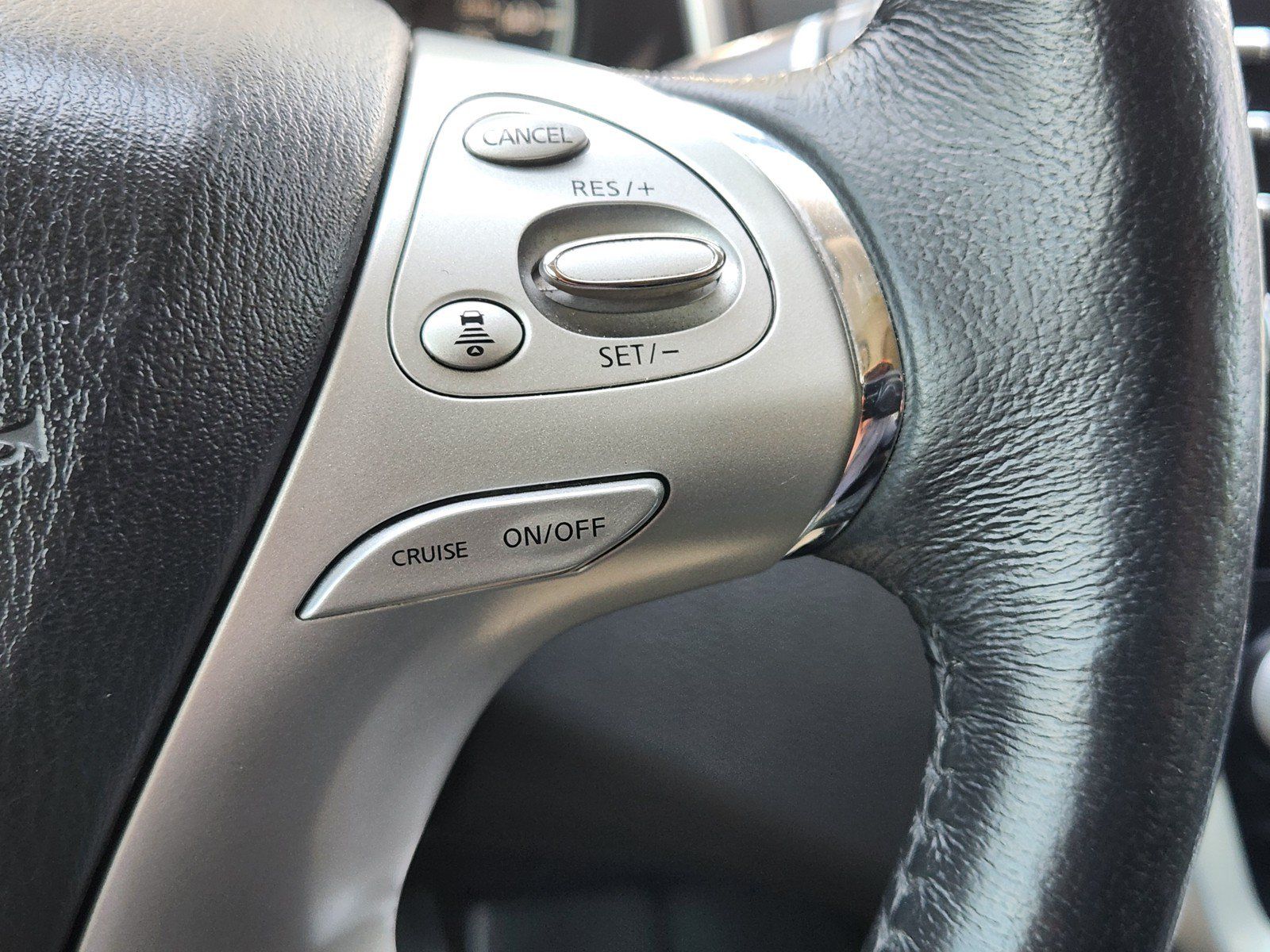 Used 2018 Nissan Murano Platinum FWD image 23
