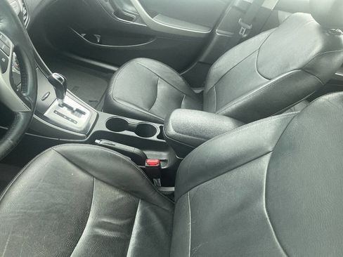 Used 2012 Hyundai Elantra Limited w/ Technology Pkg 5 FWD image 5