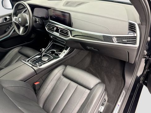 Used 2021 BMW X7 xDrive40i w/ M Sport Package AWD/4WD image 16