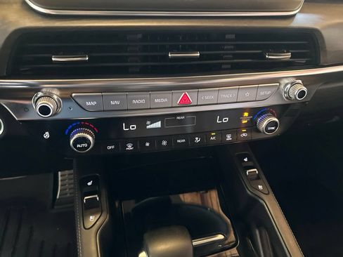 Used 2021 Kia Telluride SX w/ SX Prestige Package AWD/4WD image 16