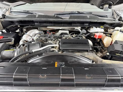 Used 2025 Chevrolet Silverado 2500 LT AWD/4WD image 26
