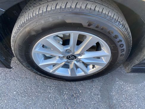 Used 2025 Toyota Camry LE image 30