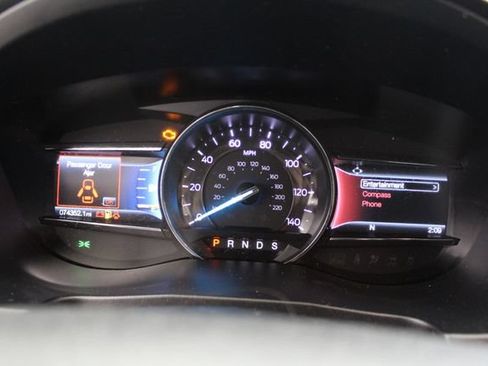 Used 2018 Ford Explorer XLT w/ Equipment Group 202A FWD image 21