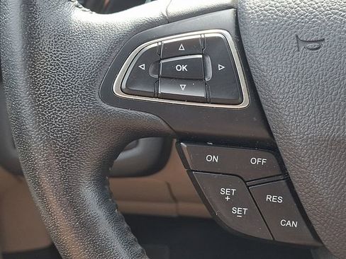 Used 2017 Ford Escape Titanium AWD/4WD image 23