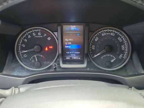 Used 2022 Toyota Tacoma TRD Off-Road AWD/4WD image 28
