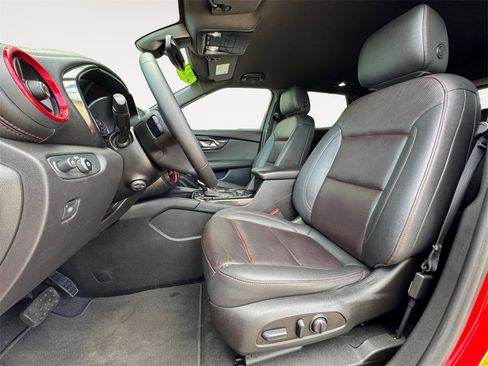 Used 2022 Chevrolet Blazer RS w/ Enhanced Convenience Package image 9