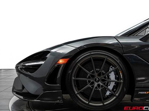 Used 2021 McLaren 765LT RWD image 19
