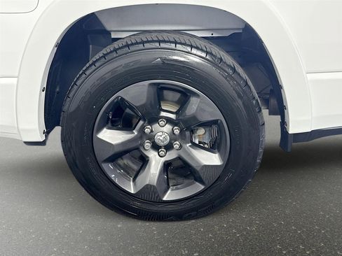 Used 2023 RAM 1500 Big Horn AWD/4WD image 30