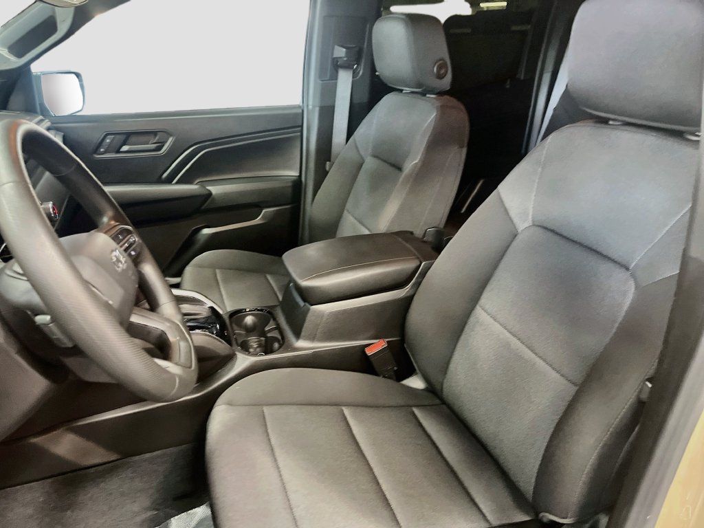 Used 2024 Chevrolet Colorado Trail Boss AWD/4WD image 21