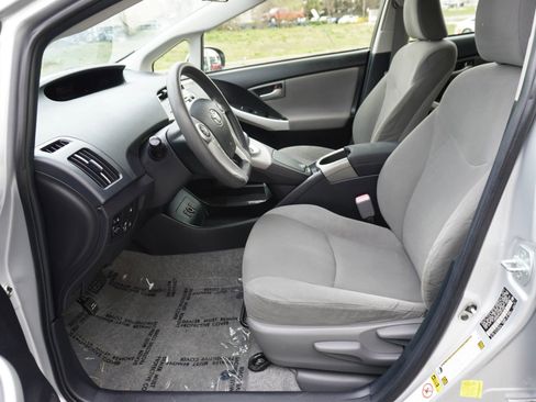 Used 2012 Toyota Prius Prime Hatchback 4D image 9