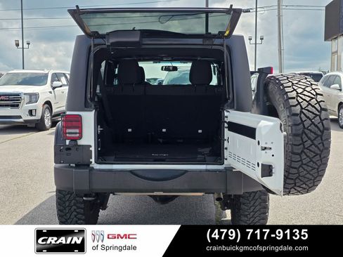 Used 2017 Jeep Wrangler Unlimited Sport w/ Quick Order Package 24S AWD/4WD image 7