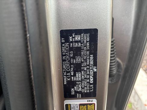 Used 2025 Kia Sportage LX FWD image 28