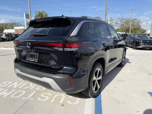 New 2026 Volkswagen Tiguan SE image 3