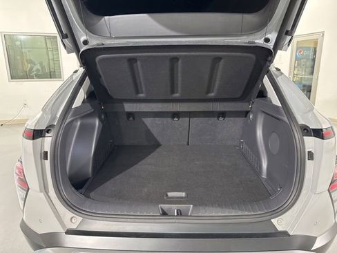 Used 2024 Hyundai Kona Limited FWD image 10