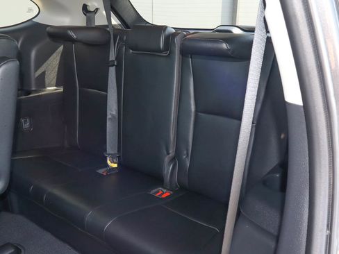Used 2022 Toyota Highlander XLE image 10