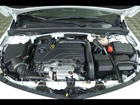 Used 2024 Chevrolet Malibu LT FWD image 18