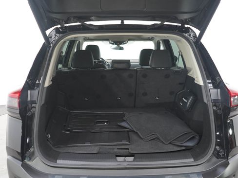 Used 2023 Nissan Rogue SV w/ SV Premium B Package AWD/4WD image 16