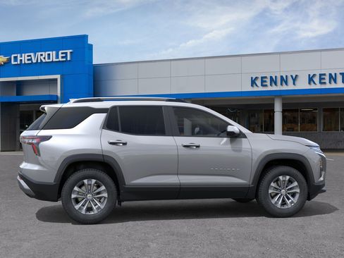 New 2026 Chevrolet Equinox LT w/ Convenience Package II FWD image 5