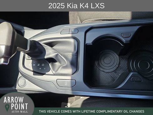 Used 2025 Kia K4 FWD image 28