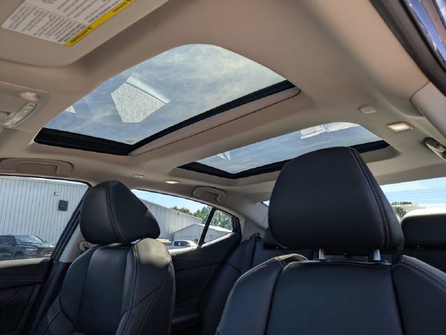 Used 2022 Nissan Maxima Platinum w/ Sport Mat Group FWD image 17